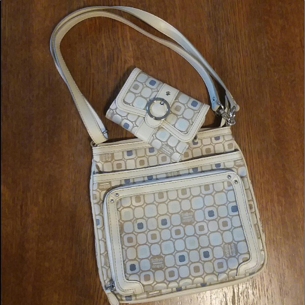 Shoulder bag with matching Wallet